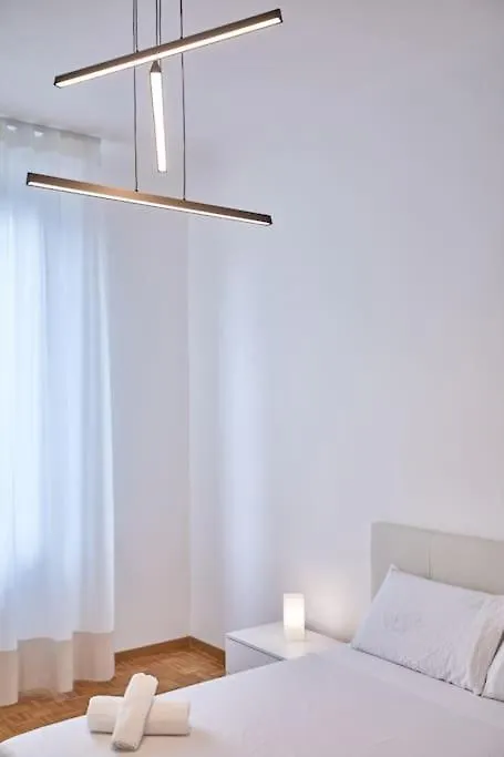 Lenny'S Central Apartment Milan 0*,  Italy